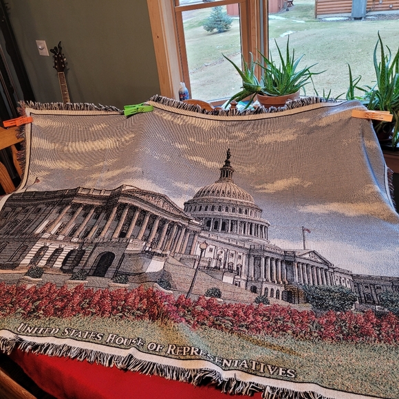 US Capital Building Tapestry Throw - Picture 1 of 14